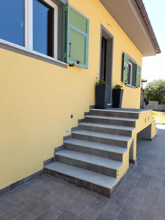 Atena La Spezia Buitenkant foto