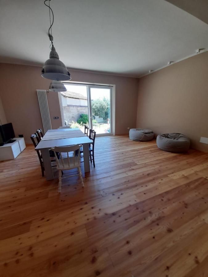 Atena La Spezia Buitenkant foto