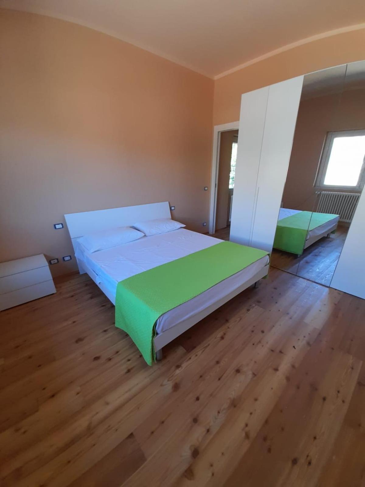 Atena La Spezia Buitenkant foto