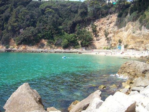 Atena La Spezia Buitenkant foto
